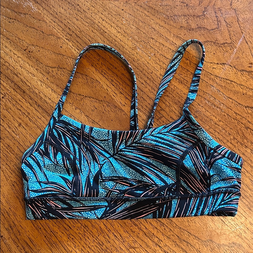 Lululemon sports bra